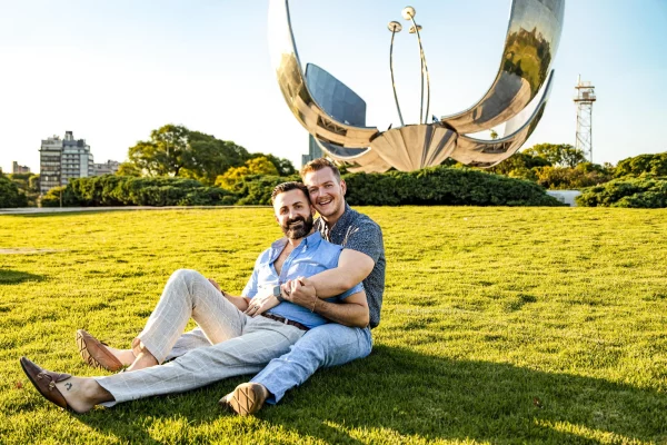 Gay couple photo session in Buenos Aires