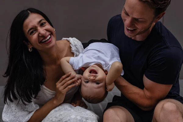 Candid family photoshoot with a baby boy in Palermo Soho, Buenos Aires.