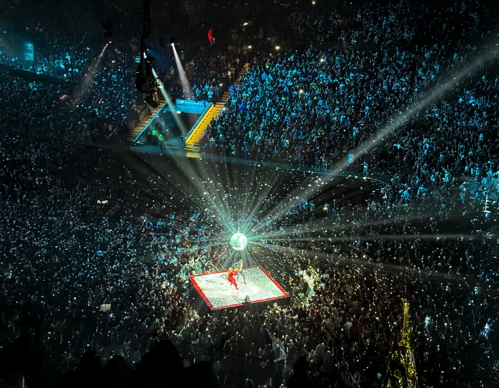 concert in argentina, buenos aires, movistar arena.