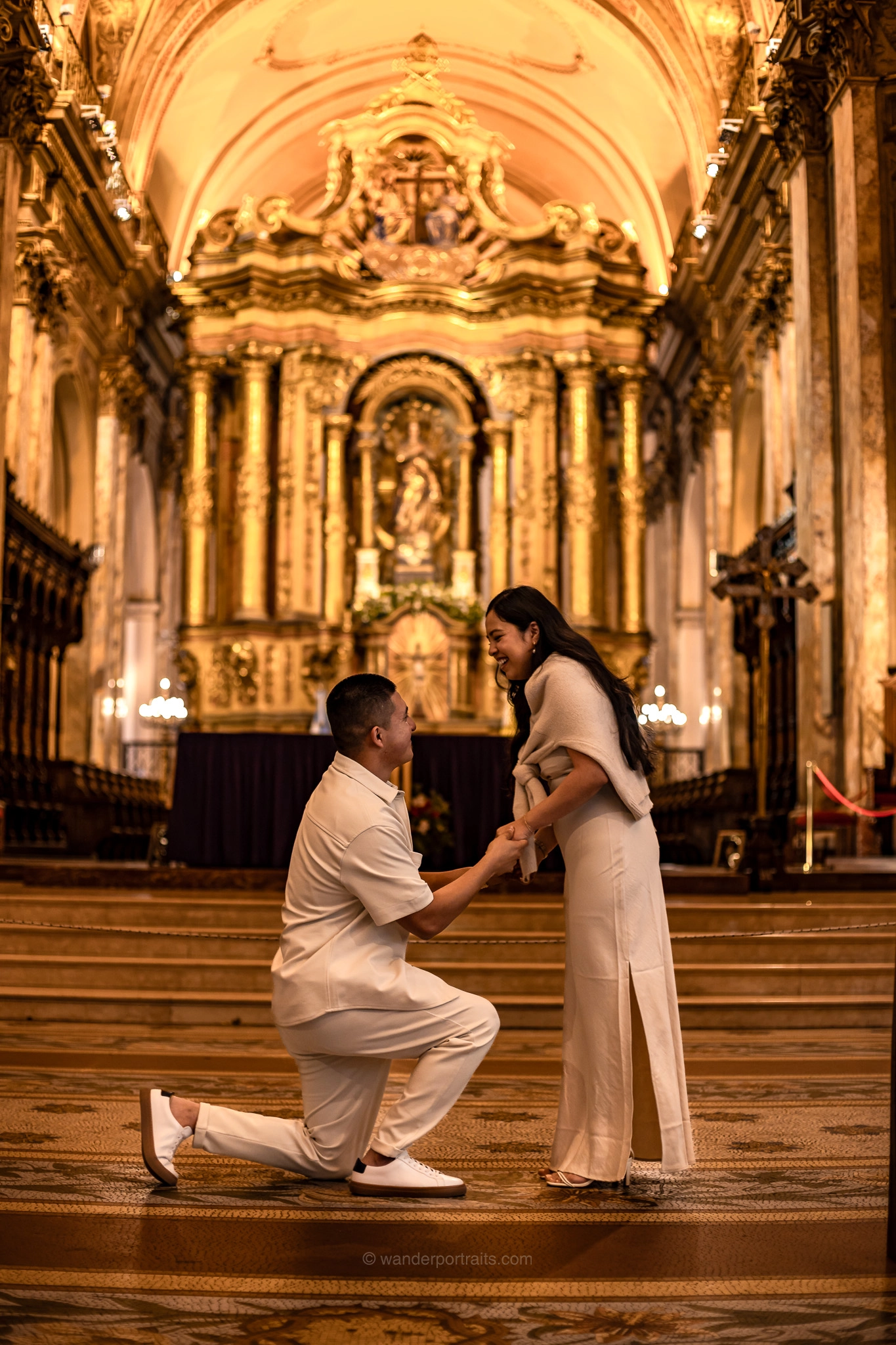 6O7A0500-Edit-WEBP propuesta de matrimonio sorpresa en la catedral de buenos aires