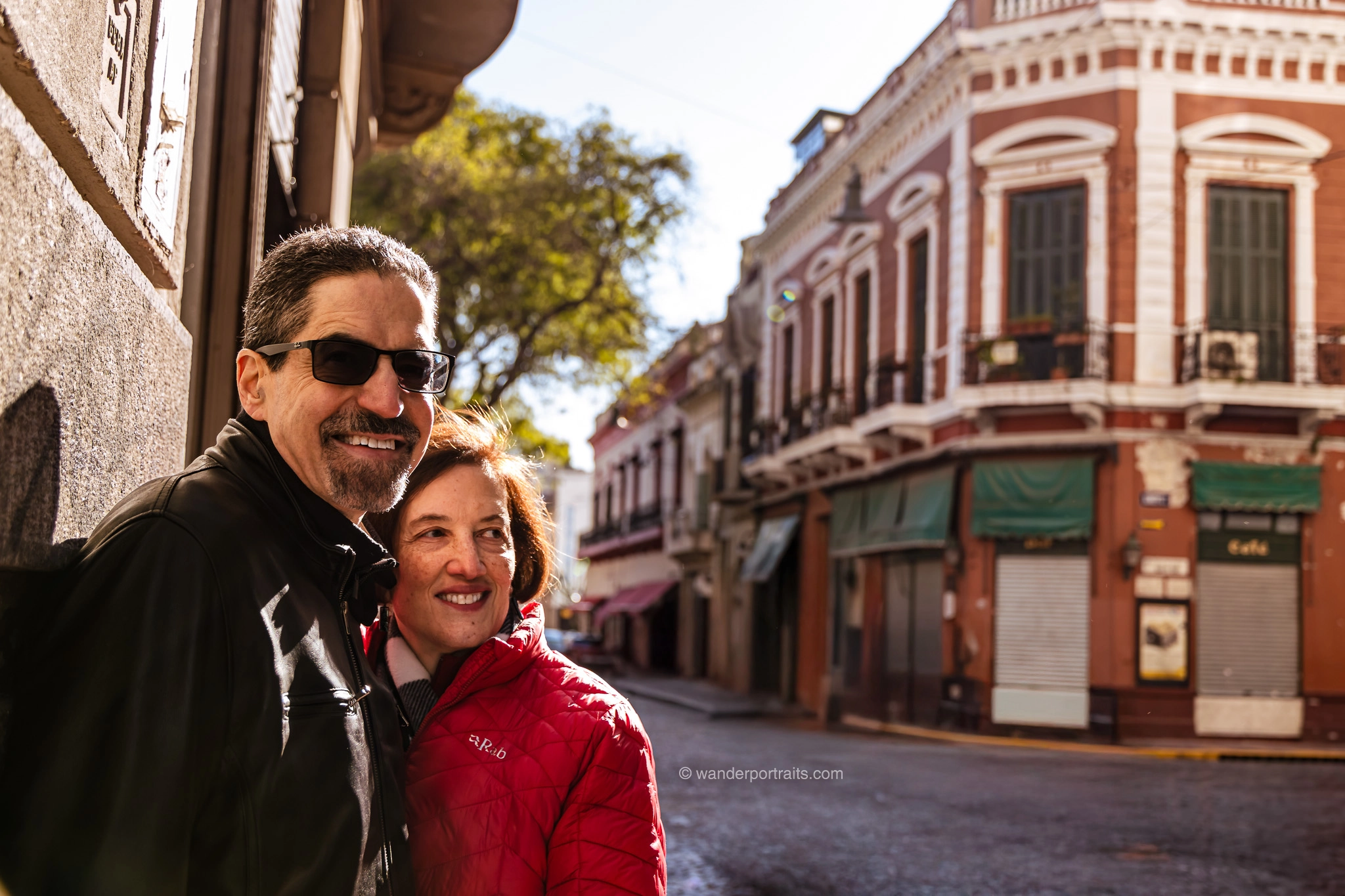 6O7A2261-Edit-WEBPwebp Man and woman during a Buenos Aires vacation photoshoot